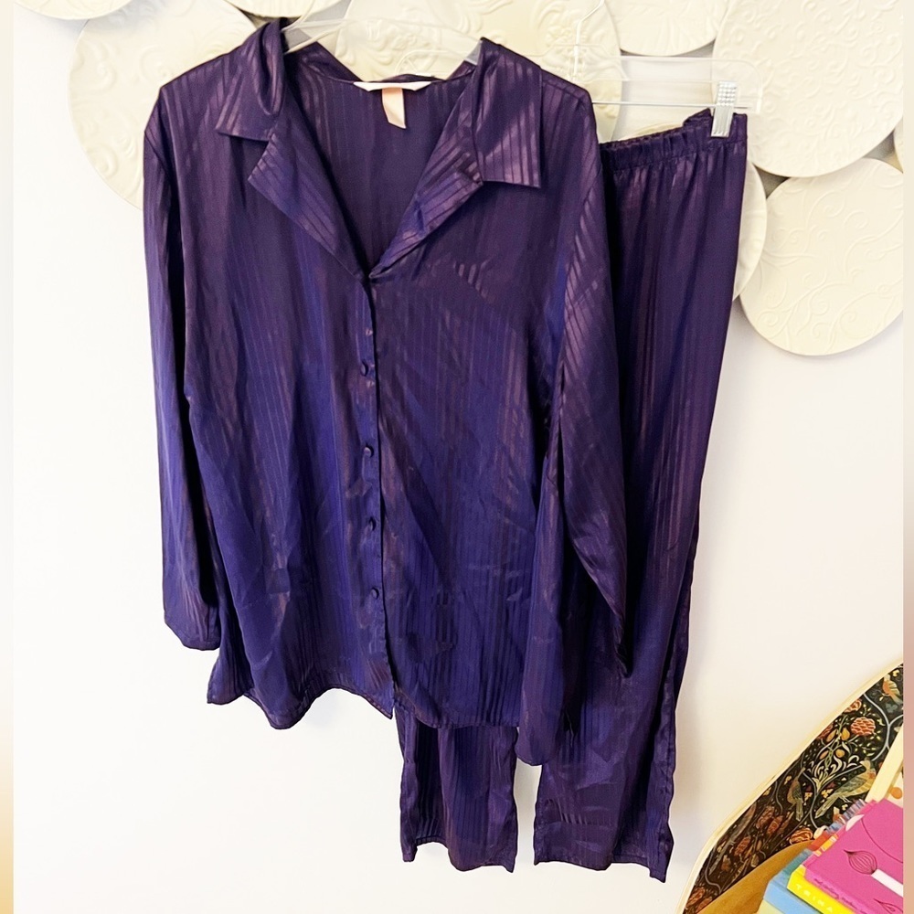 Cacique Pinstriped Satin Pajamas Size 26/28